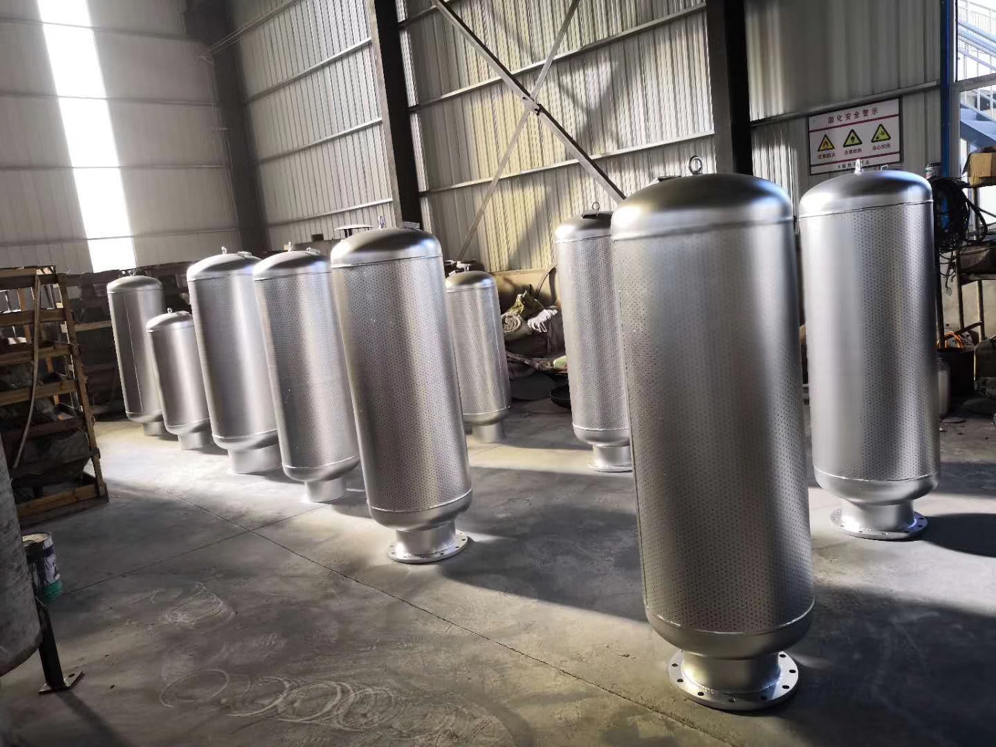 唐山鋼鐵廠(chǎng)---鍋爐蒸汽消音器